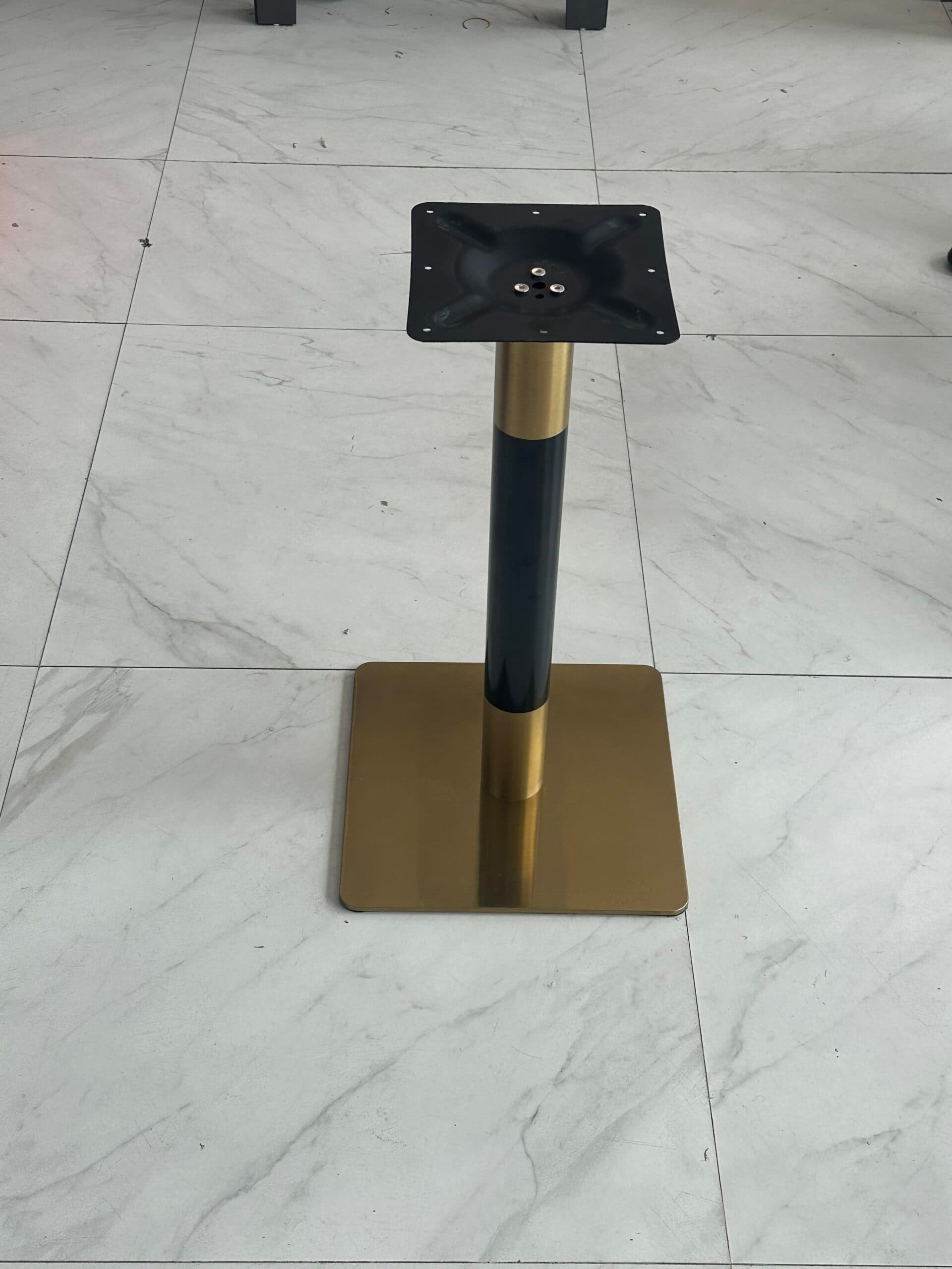 A16- QIZILI QARA(71 CM)